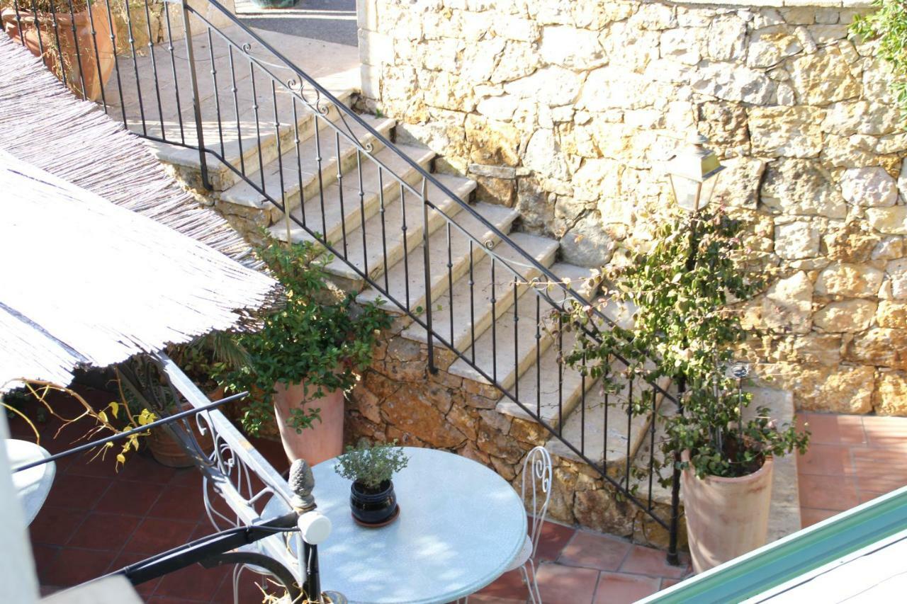 Готель Le Provencal Опс Екстер'єр фото